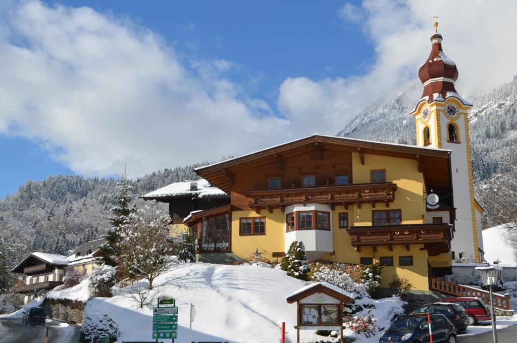 Landhotel Kirchenwirt Unken Exterior photo